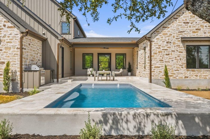 Virtual tour of 9207 Zyle RD