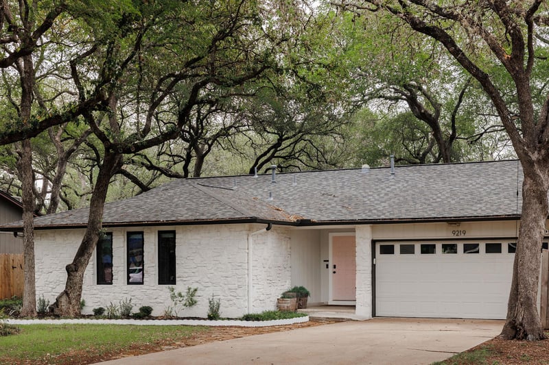Virtual tour of 9219 Independence LOOP