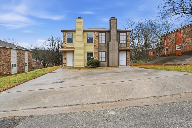 Virtual tour of 922 N 7th St