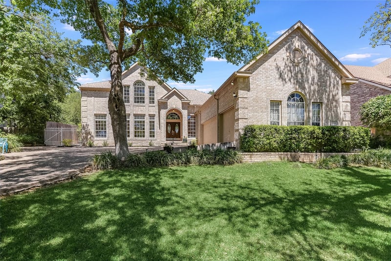 Virtual tour of 9263 Scenic Bluff DR