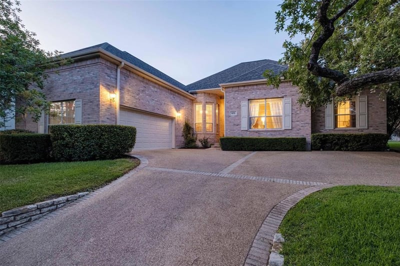 Virtual tour of 9273 Scenic Bluff DR