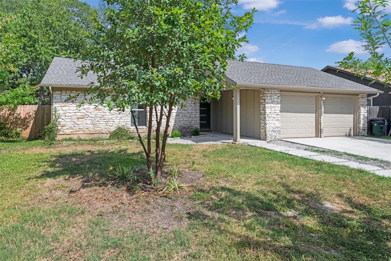 Virtual tour of 9304 Hunters TRCE