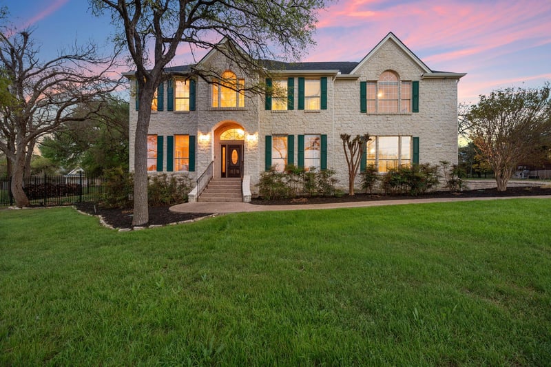 Virtual tour of 9305 Leaning Rock CIR