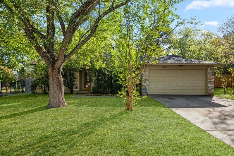Virtual tour of 9317 Independence LOOP