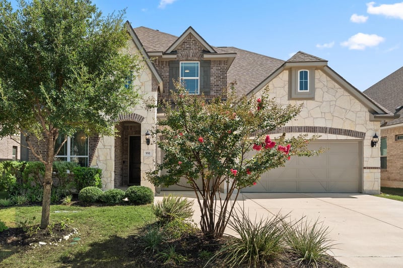 Virtual tour of 932 Inge Ln