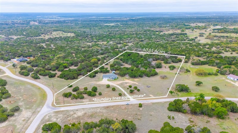 Virtual tour of 932 Whitetail Ridge DR