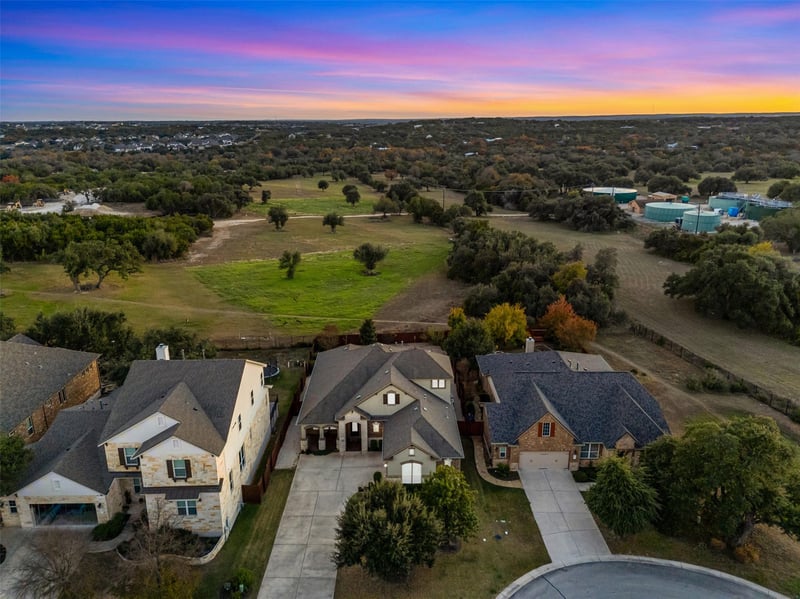 Virtual tour of 937 Wild Rose Dr