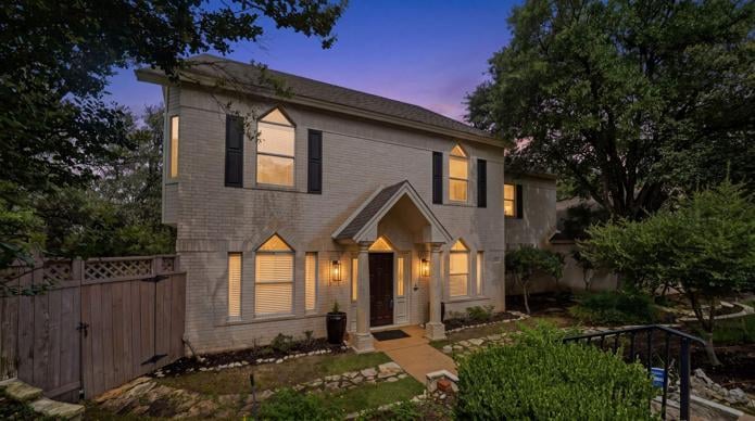 Virtual tour of 9402 Bluegrass DR