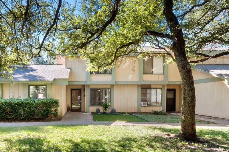 Virtual tour of 9504 Quail Village LN