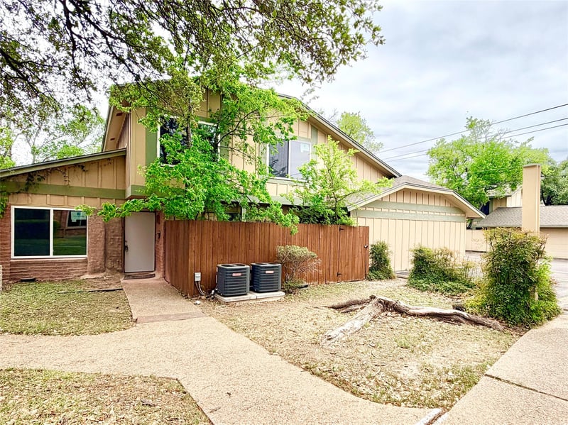 Virtual tour of 9623 Covey Ridge Ln
