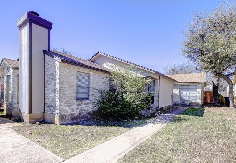 Virtual tour of 9624 Sugar Hill DR Unit #A & B