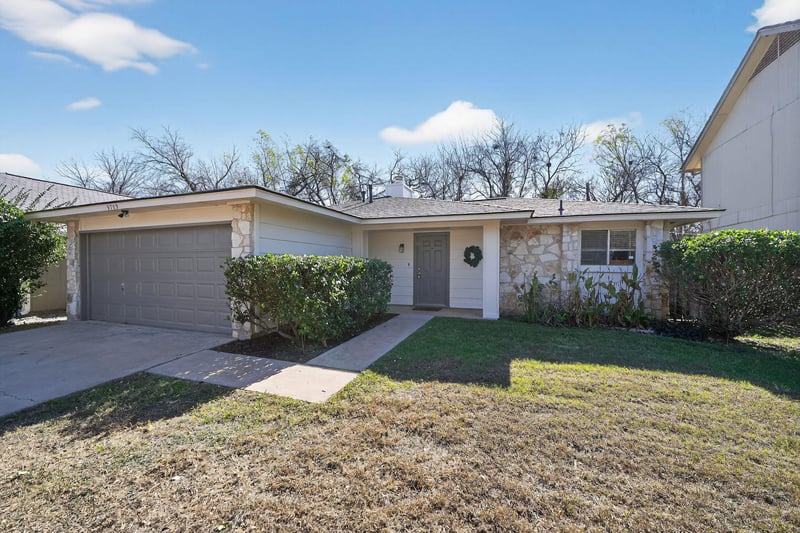 Virtual tour of 9709 Meadowheath DR