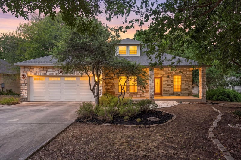 Virtual tour of 98 Brookhollow DR