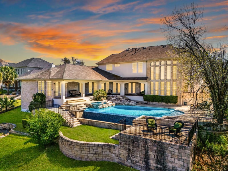 Virtual tour of 9805 Big View DR