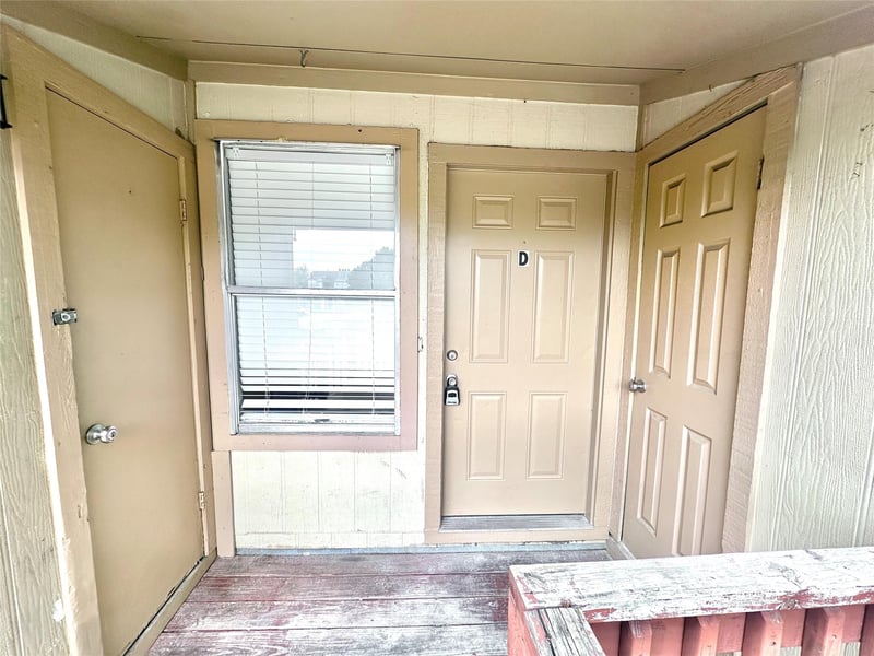 Virtual tour of 9808 Roxanna DR Unit #D