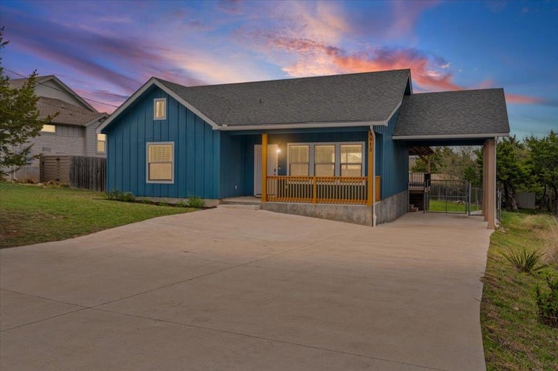 Virtual tour of 9913 Little Creek CIR