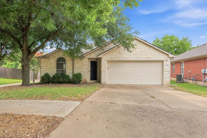 Virtual tour of 1954 Rachel LN